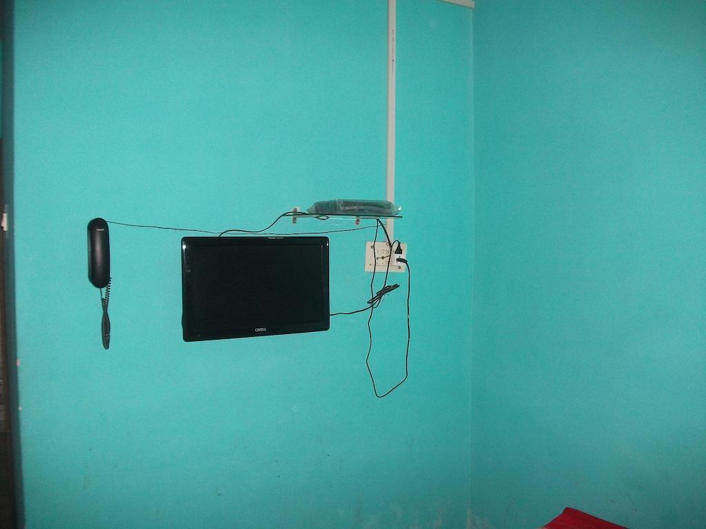 Hare Rama Hare Krishna Guest House Varanasi Room photo