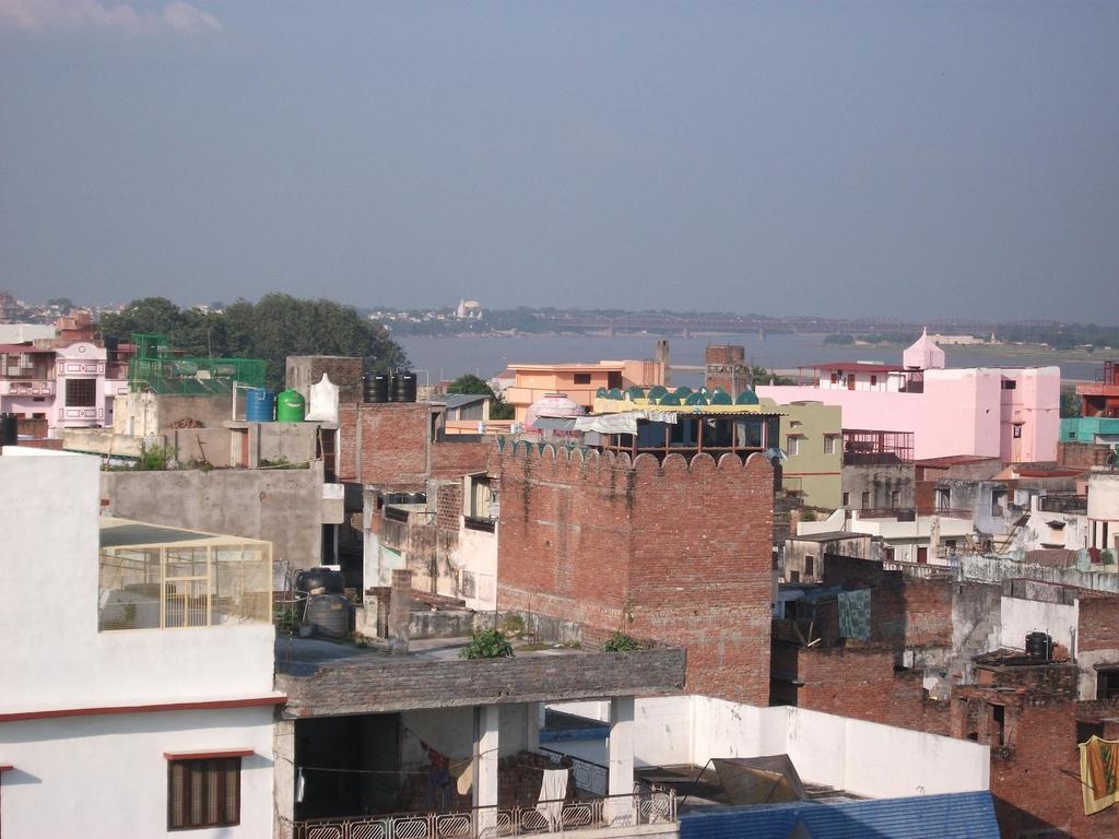 Hare Rama Hare Krishna Guest House Varanasi Exterior photo
