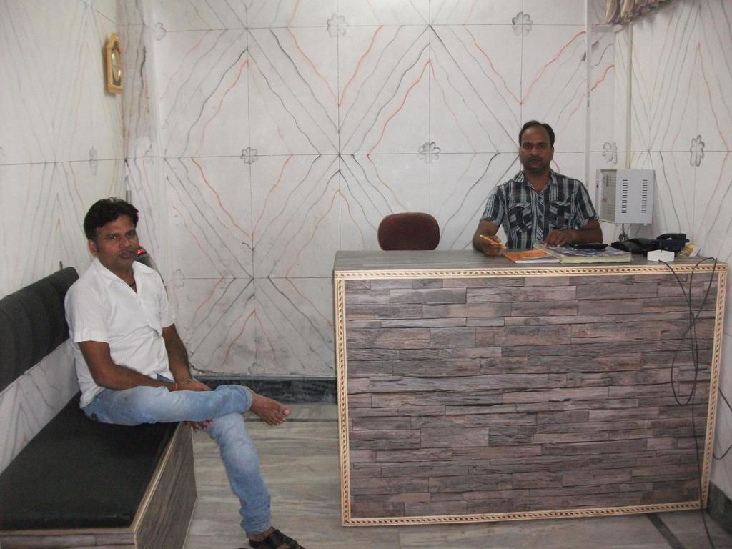 Hare Rama Hare Krishna Guest House Varanasi Exterior photo