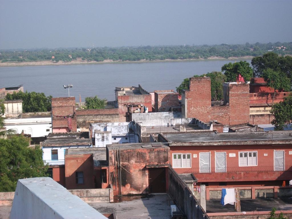 Hare Rama Hare Krishna Guest House Varanasi Exterior photo